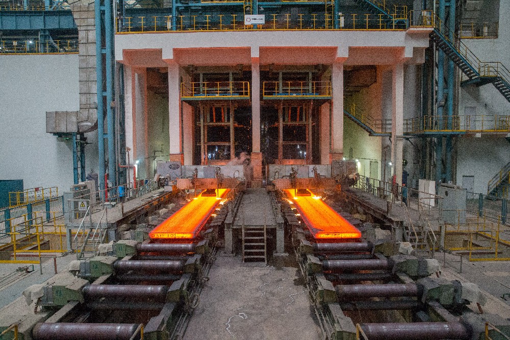 武漢鋼坯噴號機，超高溫環(huán)境自動噴號噴碼，連鑄噴號機-武漢南銳